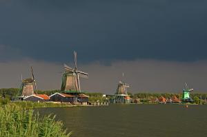 Dark clouds above Zaandam